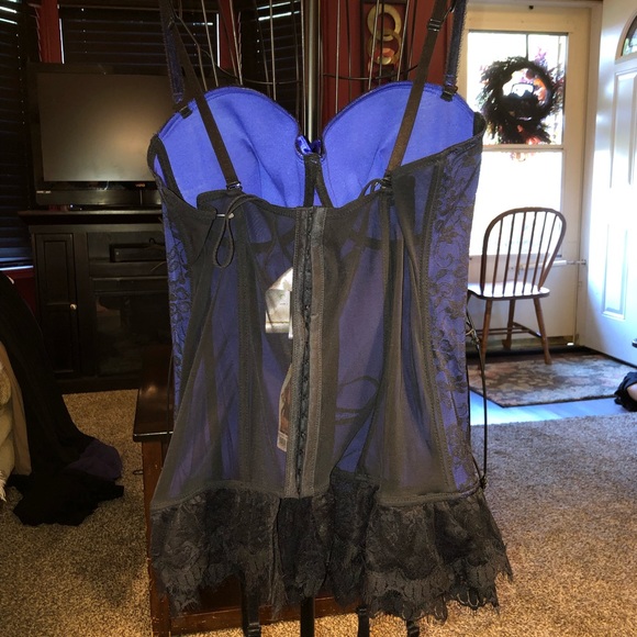 Bustier with G string. NWT. - Picture 5 of 7